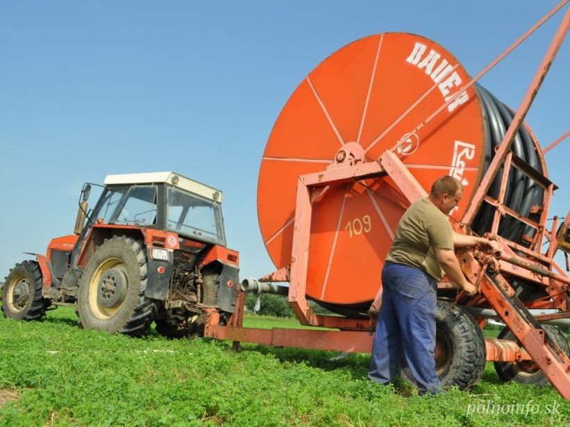Poľnohospodári zo všetkých regiónov Slovenska hlásia nedostatok zrážok