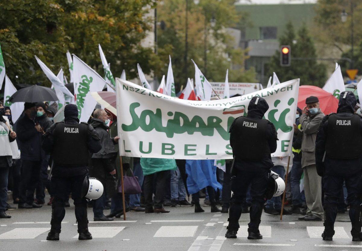 Vo Varšave demonštrovali roľníci proti zákonu na ochranu zvierat