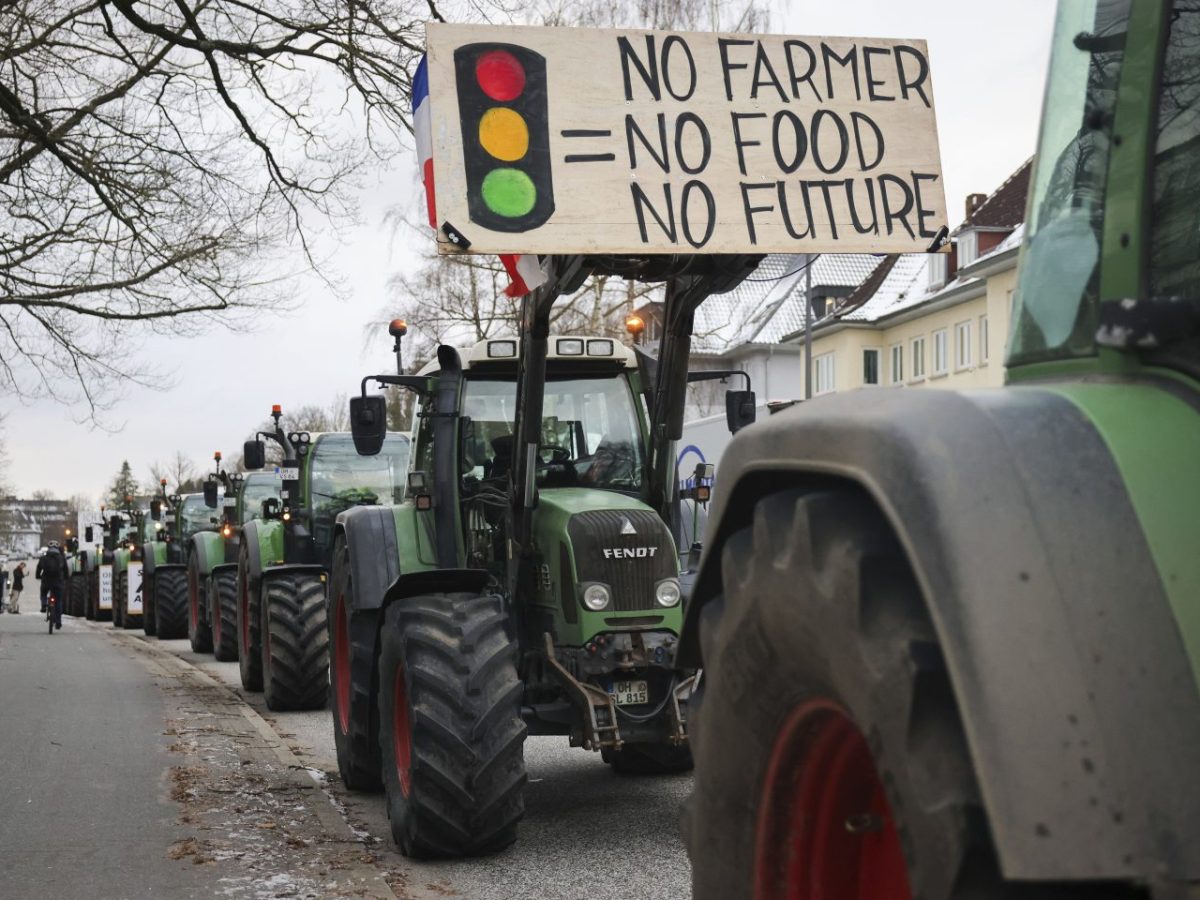 Centrum Berlína zablokovali nákladní dopravcovia, protestujú aj poľnohospodári