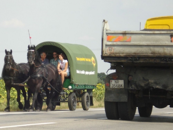 Prevádzka pôdohospodárskych strojov v cestnej premávke 