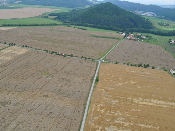 ČR: Vláda súhlasila so sprísnením hospodárenia na pôde
